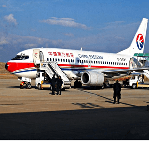 泰州机场空运航空快运业稳步发展的原因是什么？